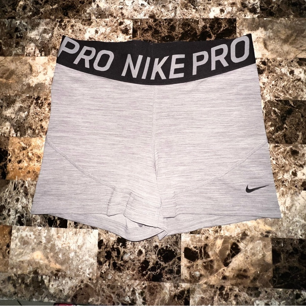 Nike Dri-FIT Gray Performance 3” short size LARGE NWOT